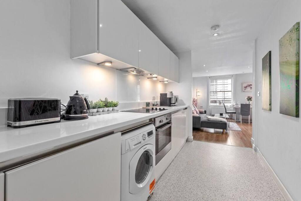 3 Bedroom Apartment In Haymarket Central London Sleep 10 Hy2 Kültér fotó