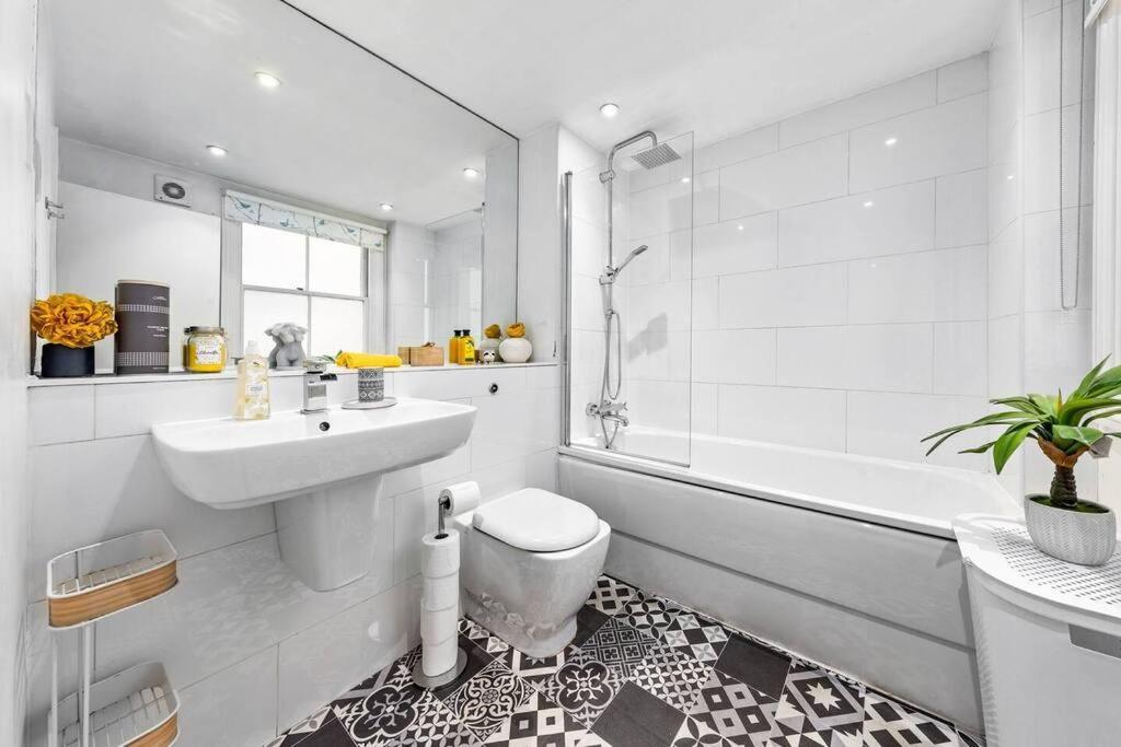 3 Bedroom Apartment In Haymarket Central London Sleep 10 Hy2 Kültér fotó
